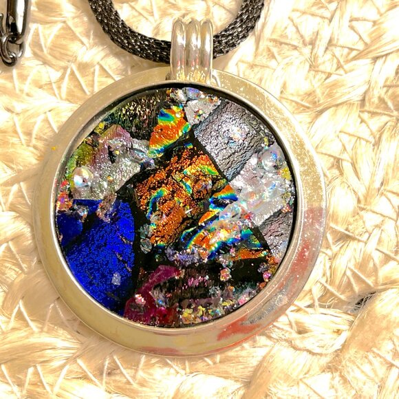 GORGEOUS Fused Dichroic Glass and Silver Pendant with Chain - Picture 4 of 4